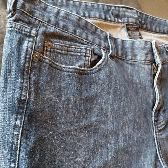 Calvin Klien Women's Dark Wash Pencil Fit Jeans Size 32/14 - Picture 8 of 14